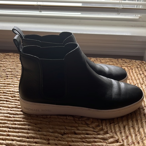 Michael Kors High Top Slip On Sneaker, Black, Size 7 1/2 - Picture 4 of 4